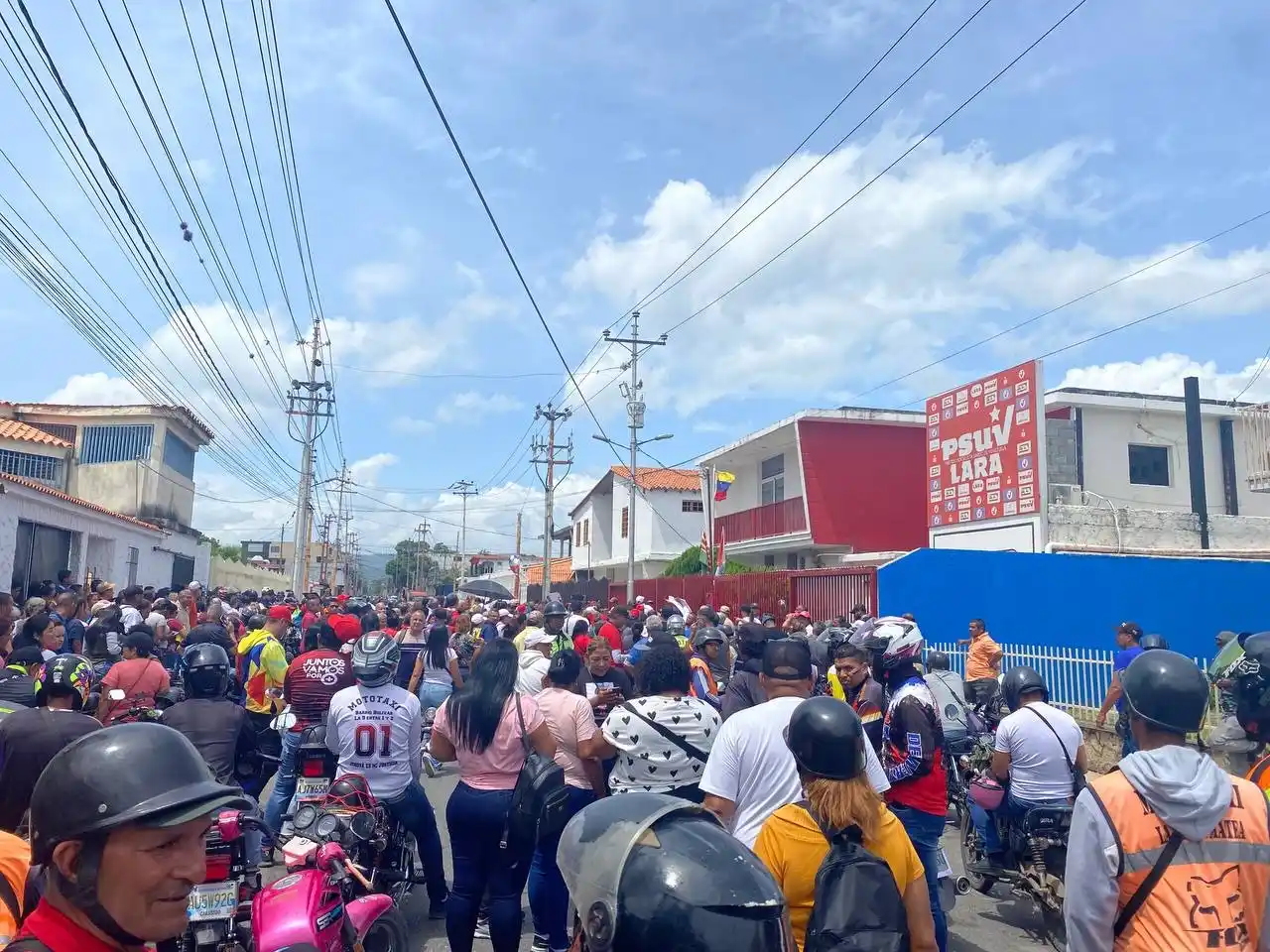 Image from Noticias ElTocuyoAlDia: *Renuncian militantes del PSUV en Iribarren por desacuerdo con candida...