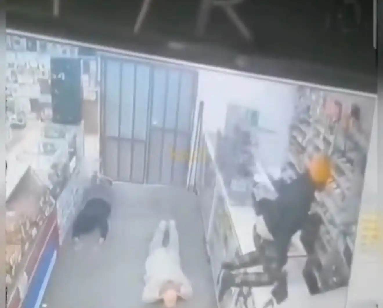Image from SCP SECURITY: Two Bangladeshi nationals shot dead in a store robbery in Cape Town. S...