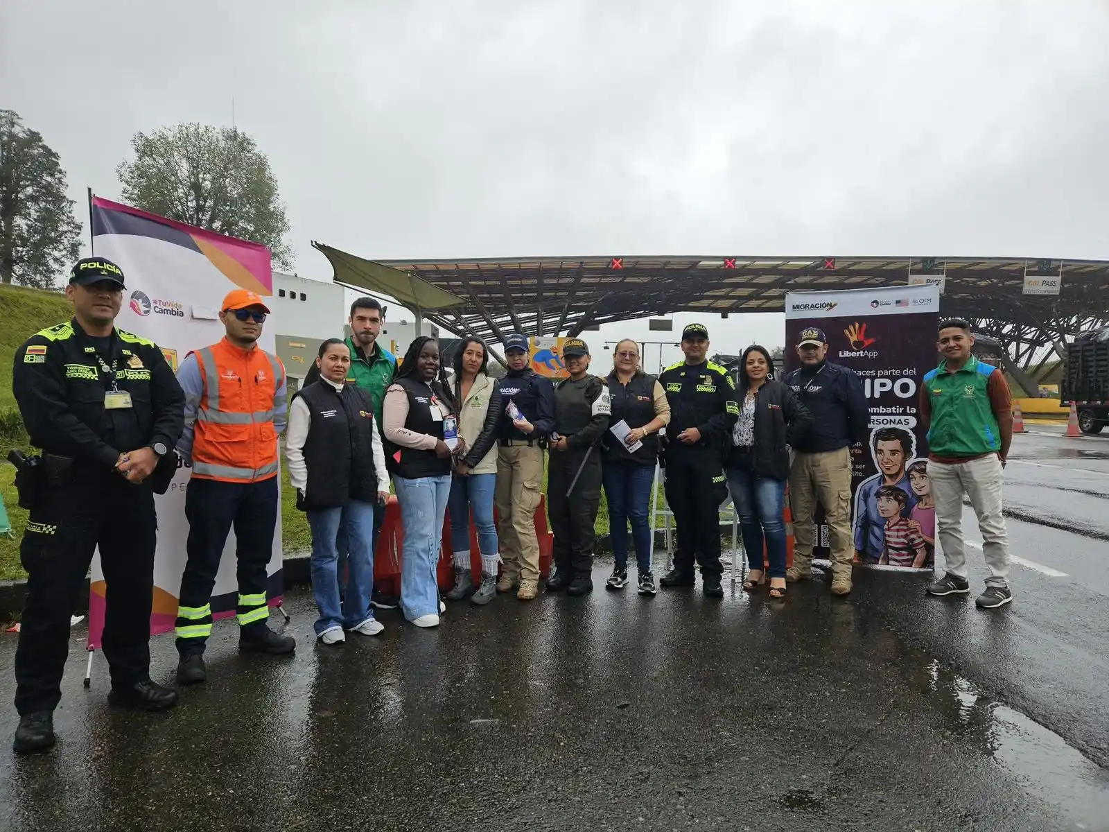 Image from Alcaldía de Pereira : CAMPAÑA DE SENSIBILIZACIÓN SOBRE LA TRATA DE PERSONAS EN EL PEAJE DE C...