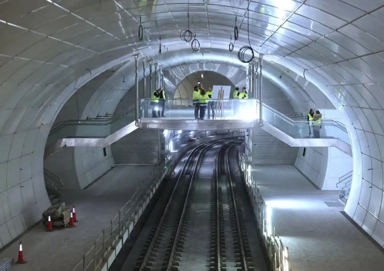 Image from El Diario Vasco: Egun on! Buenos días. Así se presenta el día:   🚇 La variante soterra...