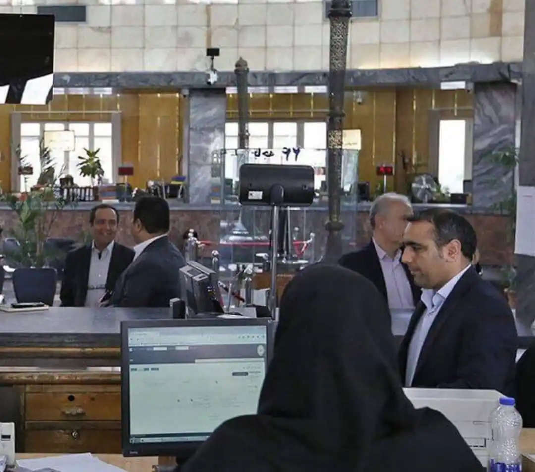Image from شبکه خبری بازنشستگان: 🔴👈فعالیت بانک‌ها در تهران فردا ۵۰ درصدی شد  🟠👈با توجه به تعطیلی با...