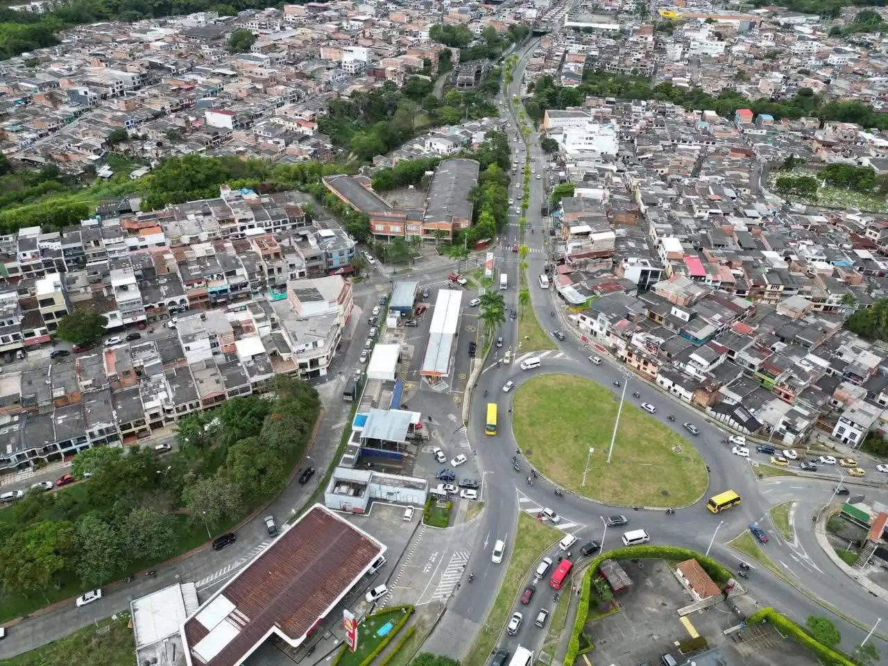 Image from Alcaldía de Pereira : FAMILIAS CONTRIBUYEN AL DESARROLLO VIAL AL VENDER SUS PREDIOS PARA LA ...
