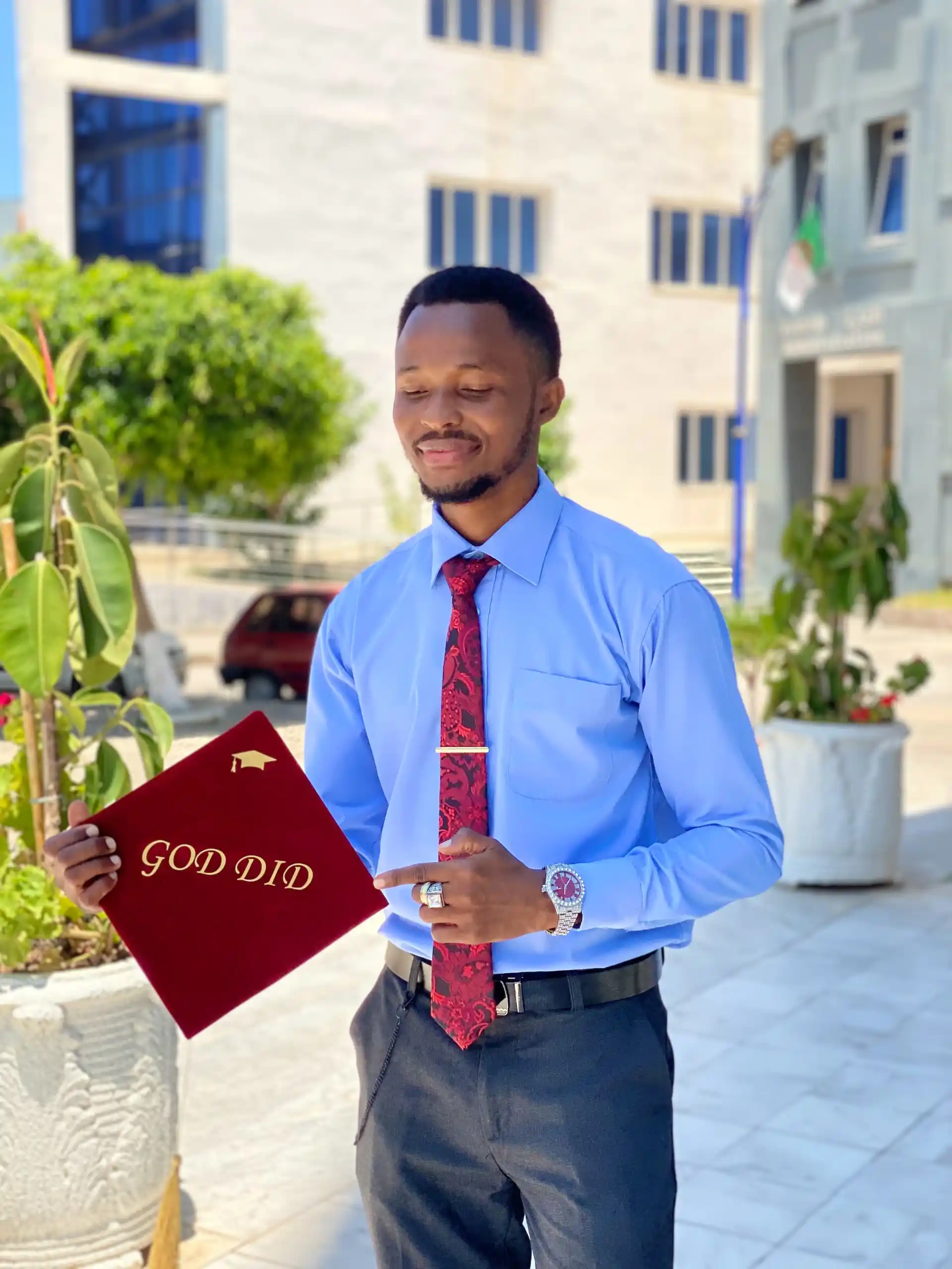 Image from P Riser Ke: God did it! 👨🏽‍🎓🎉🎈 With so much joy in my heart, I'm proud and ex...