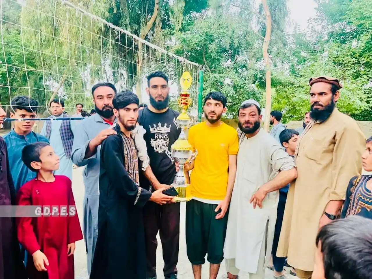 Image from د المپیک، بدني روزنې او ورزش عمومي ریاست: ننگرهار؛ چپرهار ولسوالۍ کې د درېيو لوبډلو ترمنځ د واليبال سيالۍ پای ته...