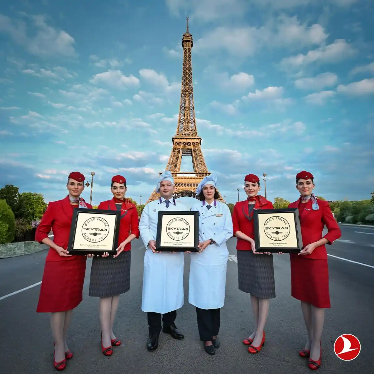 Image from Türk Hava Yolları: Paris'ten günaydın!🏅☀️  Geleceğin havacılığına ilham veren çözümlerle...