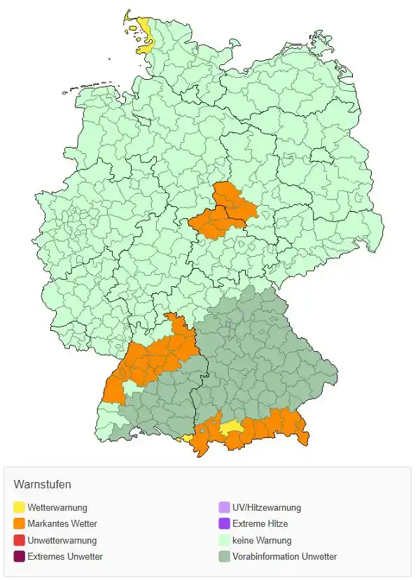 Image from WetterKontor: Aktuelle Warnlage heute morgen, Föhnsturm in den Alpen, später am Tage...