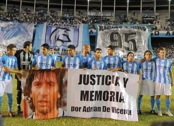 Image from Racing Club: 😔 Hoy cumpliría 61 años, Néstor Adrián De Vicente, ex jugador de RACI...