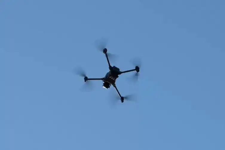 Image from Die RHEINPFALZ : *Bedrohung durch Drohnen?* Immer mehr illegal fliegende Drohnen werden...
