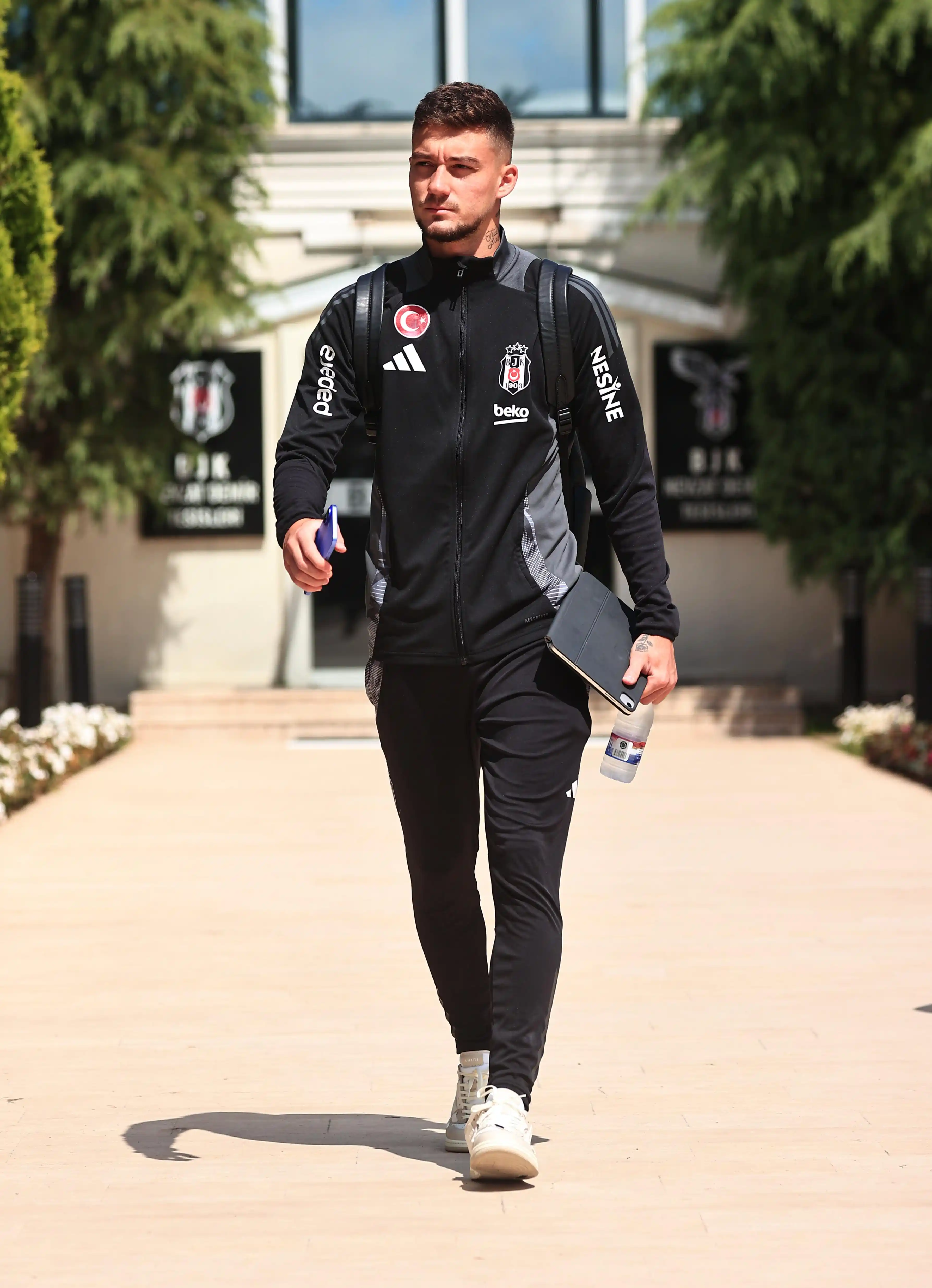Image from Beşiktaş JK: Bodrum yolculuğumuz başladı. 🦅 <a class="text-blue-500 hover:underli...
