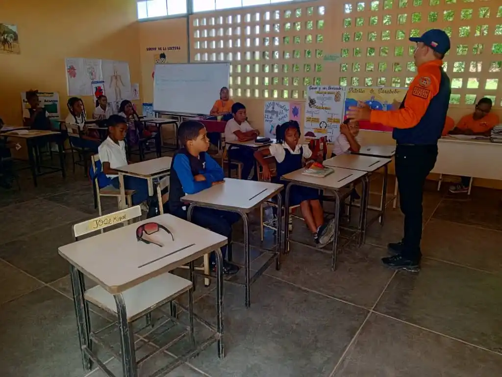 Image from @PCAD_Sucre_Ve: 📸 | Desde la parroquia Guiria, en el *municipio Valdez*, funcionarios...