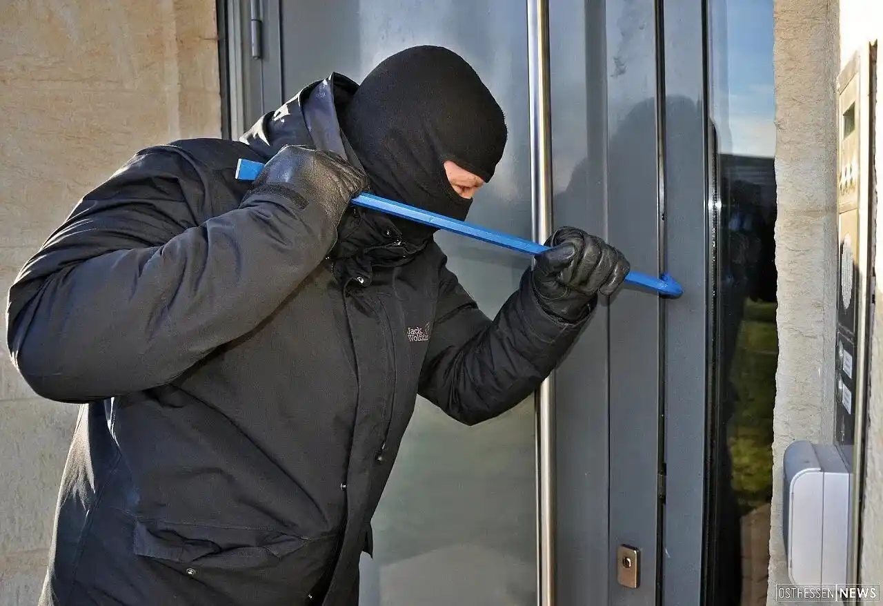 Image from OSTHESSEN|NEWS: 🚨Die hessische Polizei startet ihre "Sommerkampagne Wohnungseinbruch ...