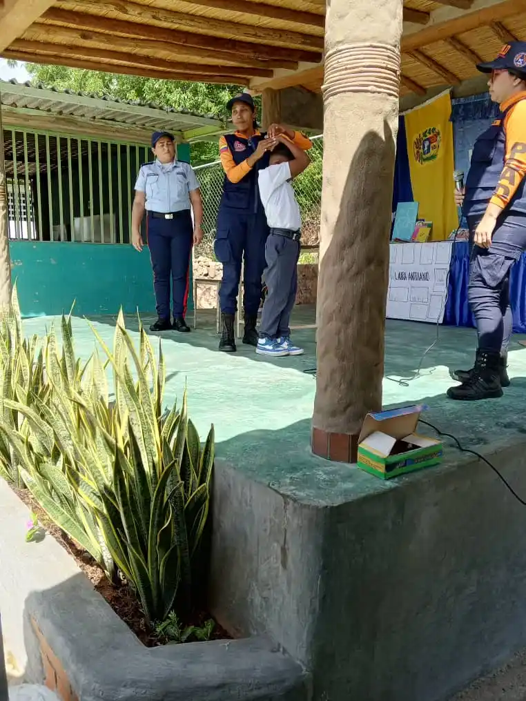 Image from @PCAD_Sucre_Ve: 📸 | En el *Municipio Bolívar*, nuestros funcionarios de Protección Ci...