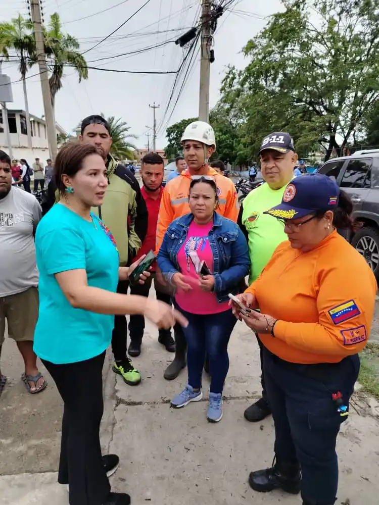 Image from @PCAD_Sucre_Ve: 📸 | Gobierno Bolivariano y el Sistema Nacional de Gestión de Riesgos ...
