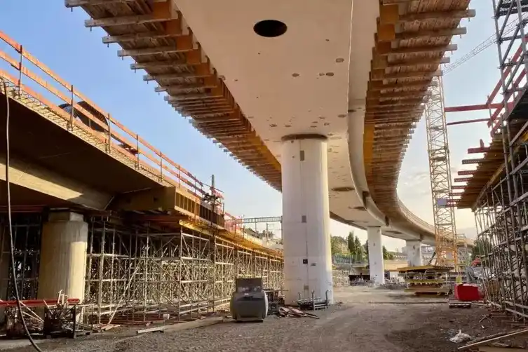 Image from Die RHEINPFALZ : 🫣🏗️ *Hochstraße Süd wird später fertig* Länger als geplant zieht sic...