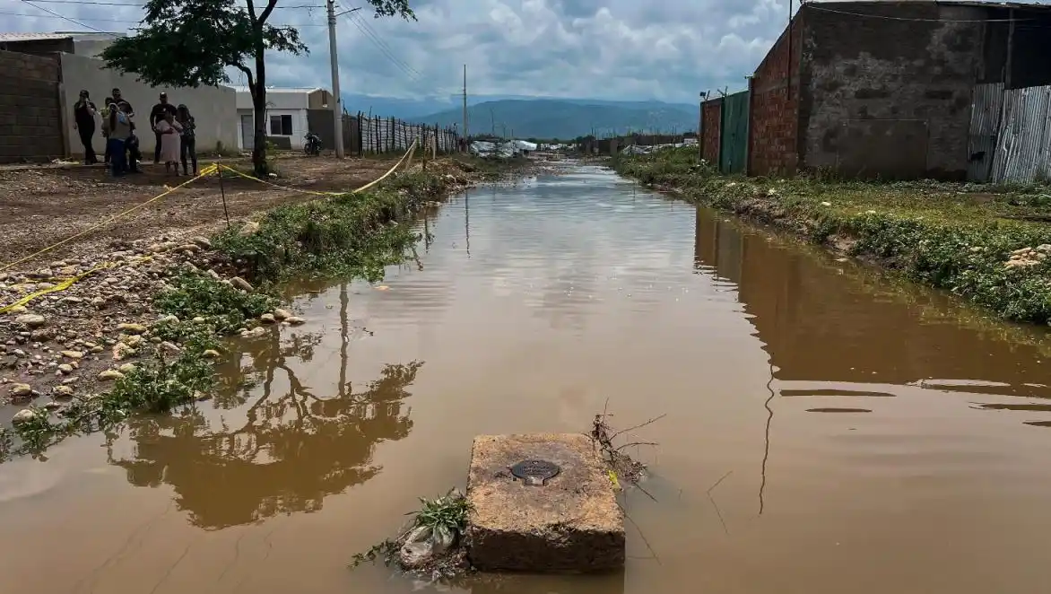 Image from La Guajira Hoy: 🏚️ Inundación en Barrancas deja más de 900 hogares afectados, incluid...