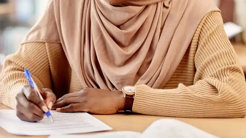 Image from Radio Univers 1057fm: *‘No-bra, no-exam’ rule at Nigerian university sparks outrage* | Mo...