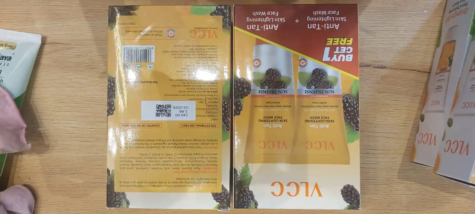 Image from RateOMatic: Vlcc anti facewash Mrp : 249/- Box size : 18 pc Net vol : 150 gm*2 uni...