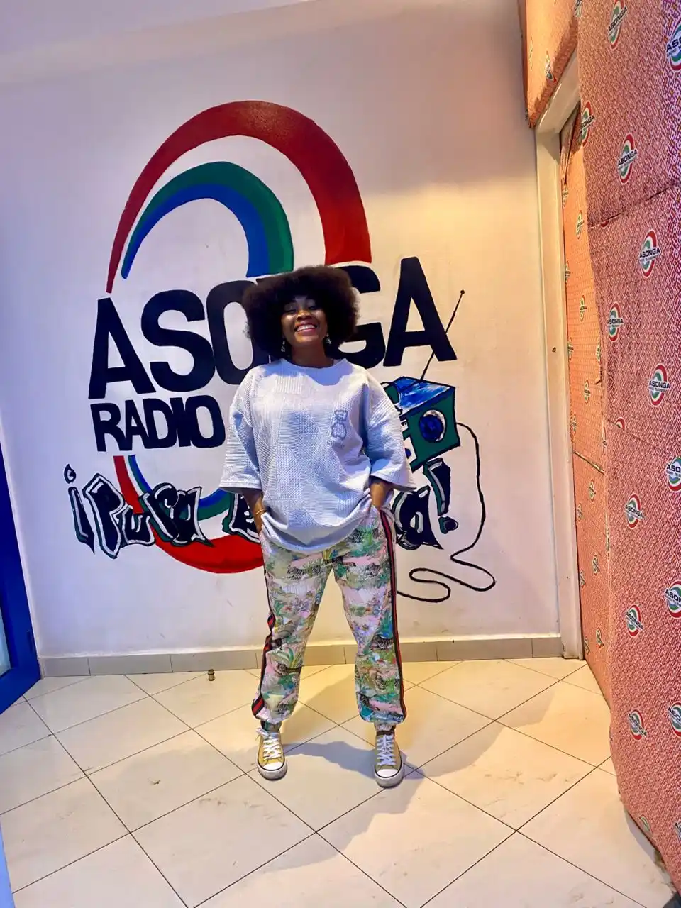 Image from Asonga Radio: *Buenos días y feliz martes🙃* Este es el tema del día:  📉 Realidad a...