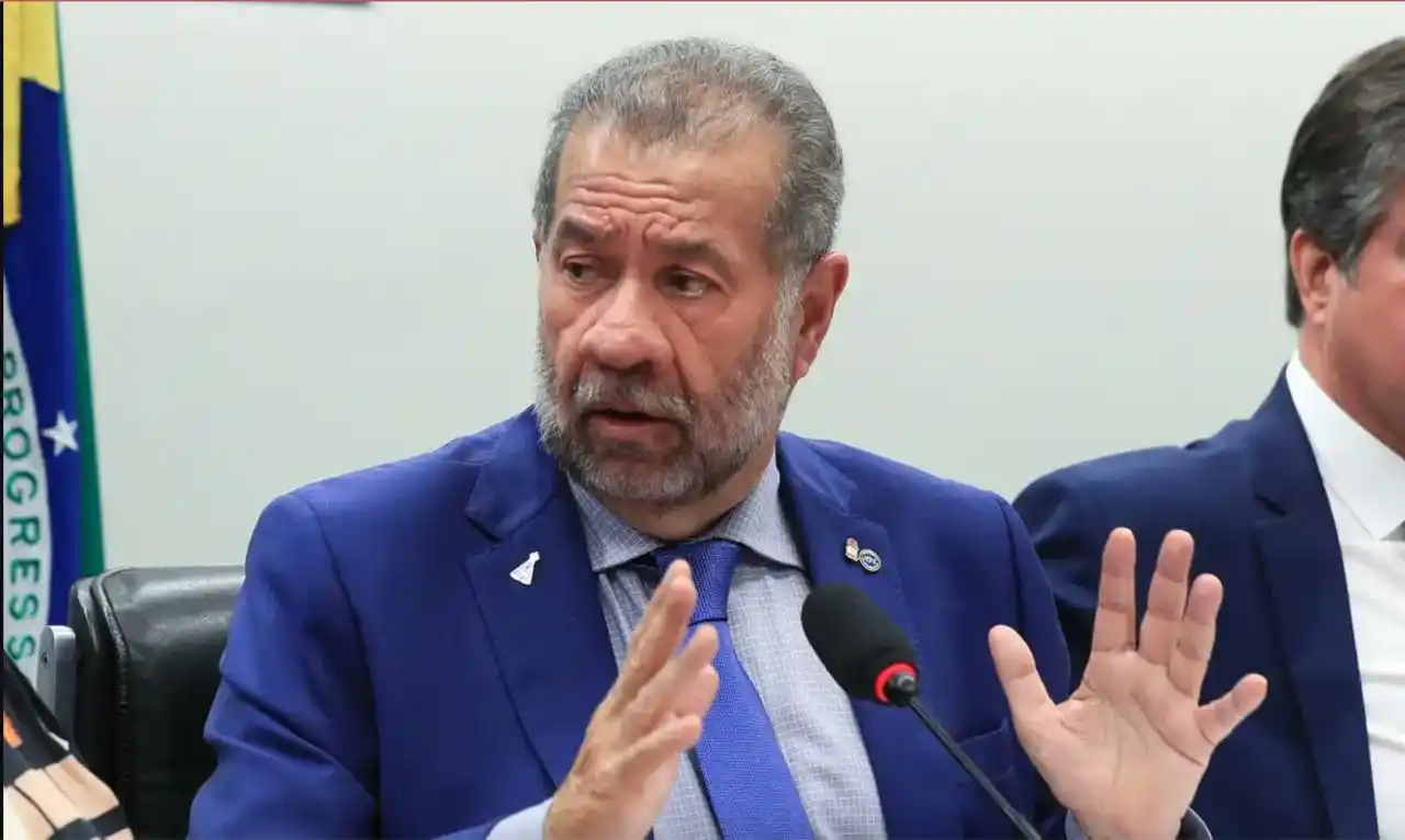 Image from Portal do Guto: Em janeiro de 2023, logo após a vitória de Lula, Antônio se reuniu com...