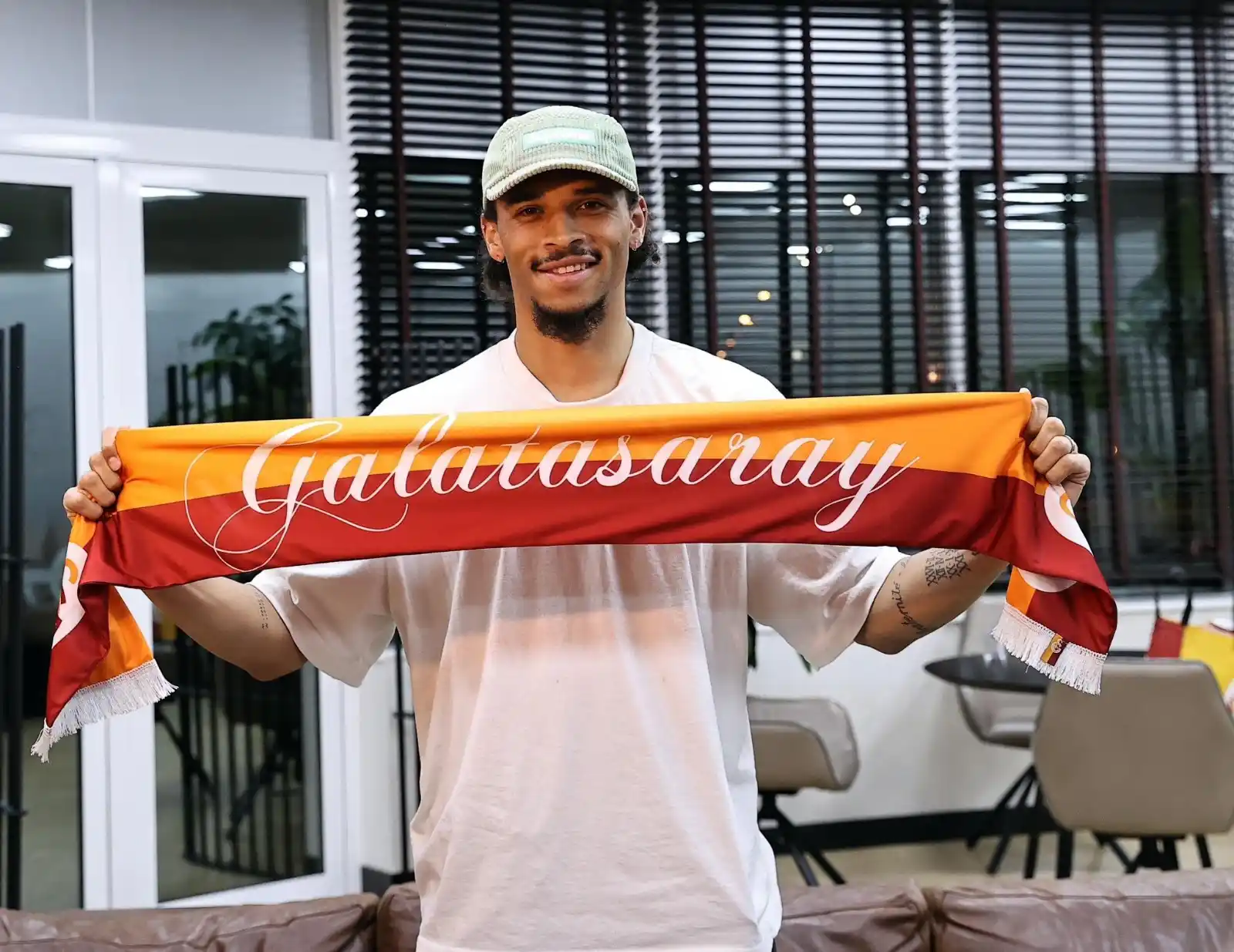 Image from Ajansspor: Galatasaray, Leroy Sane'yi KAP'a bildirdi. 🔸 Yıllık ücret: 9 milyon ...