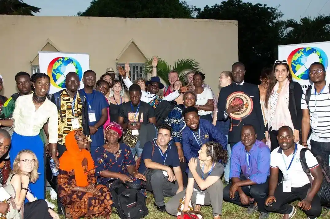 Image from The Guardian Post Daily: Hundreds of Francophone science journalists, researchers, and health e...