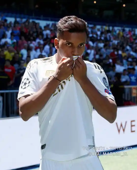 מדרידיסטה LIVE🏟️🤍 post