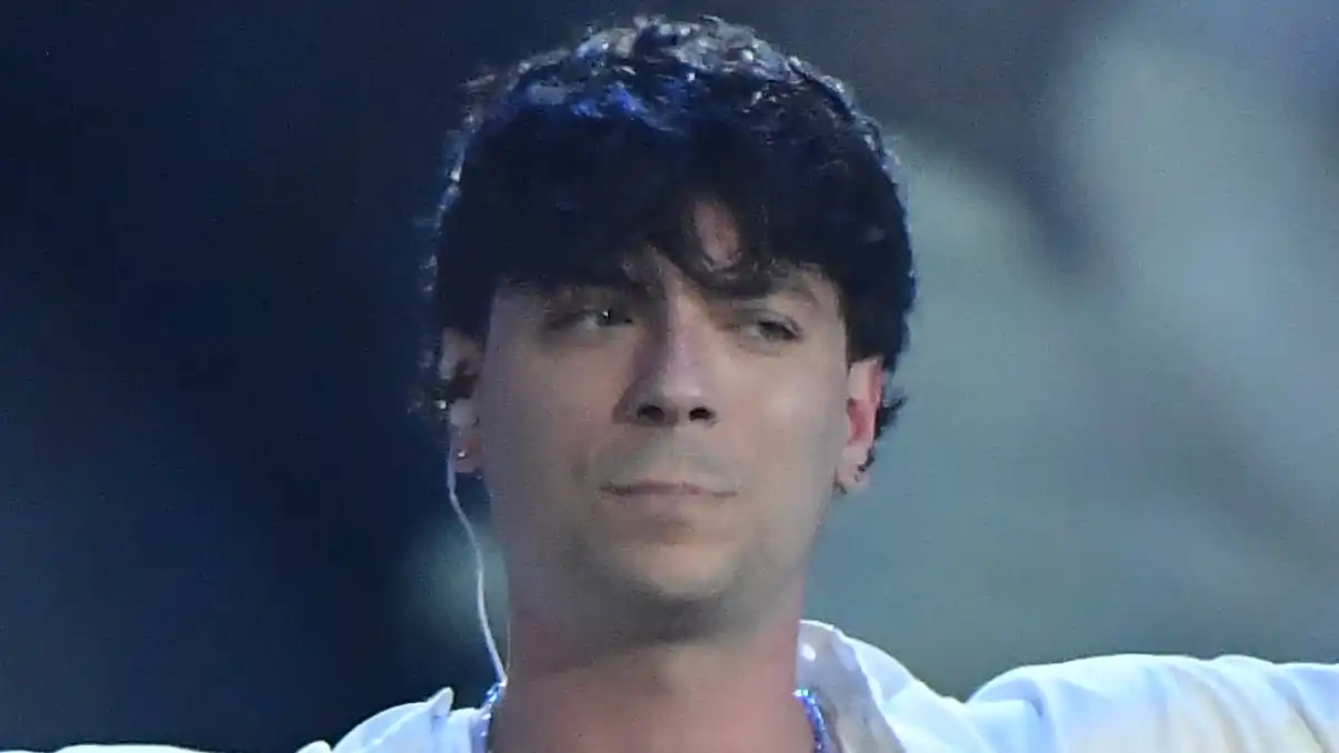 Image from Libero Magazine: Amici, Trigno bastonato dalla ex Ege Monaco: "Mi ha tradito in tv dava...