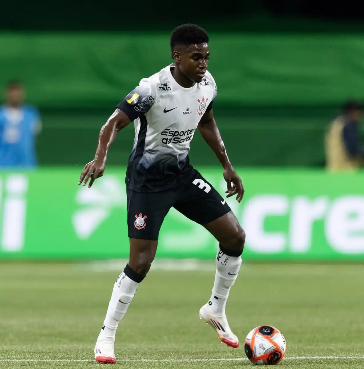 Image from Futebol News 🌎📰: Clube dos Emirados Árabes sinaliza proposta por Félix Torres, mas Cori...