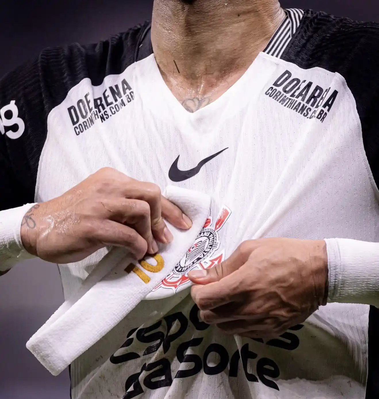 Image from Futebol News 🌎📰: Corinthians e Adidas alinham últimos detalhes para um contrato de 10 a...