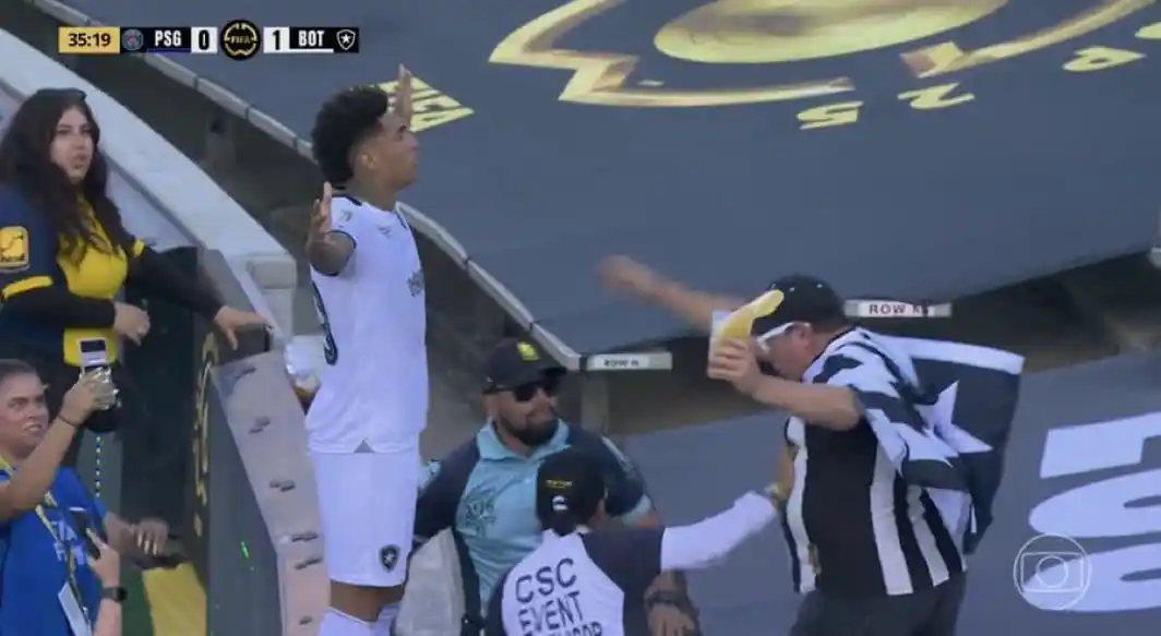 Image from Futebol News 🌎📰: GOL DO BOTAFOGO 🇧🇷!!!  🇫🇷 PSG 0x1 Botafogo 🇧🇷 ⚽️ Igor Jesus  🅰 ...