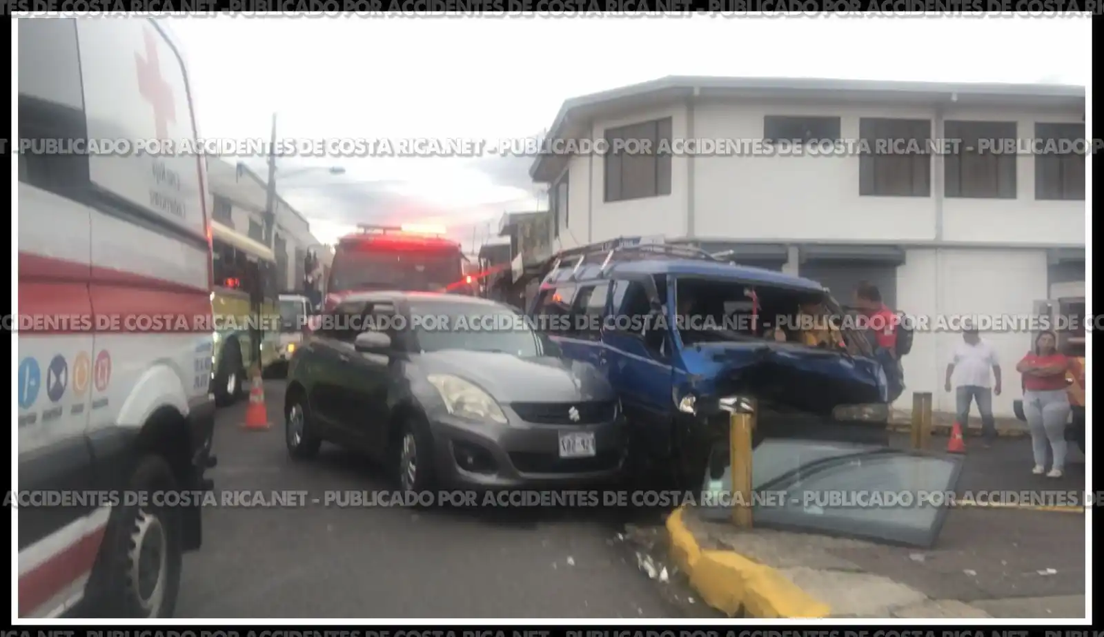 Image from Accidentes de Costa Rica .Net: Heredia, Colision en la  Esquina de las Bodegas del BN. <a class="text...