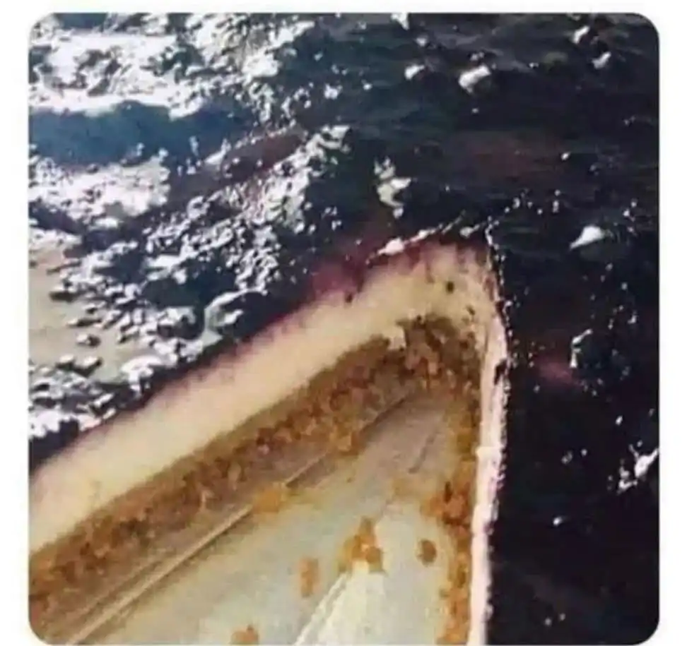 Image from *Dekh Raha Hai BINOD* 😅🤣😂: _Obsessed with Titanic....Actually it's a Cake.._ 😂😅😁...