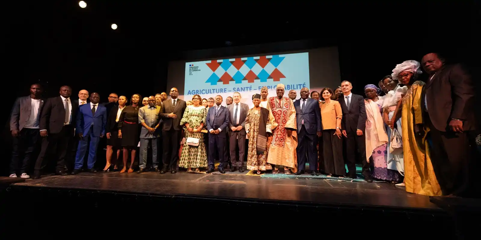 Image from France au Cameroun: 🤔 Qu'est-ce que le Comité local de développement <a class="text-blue-...