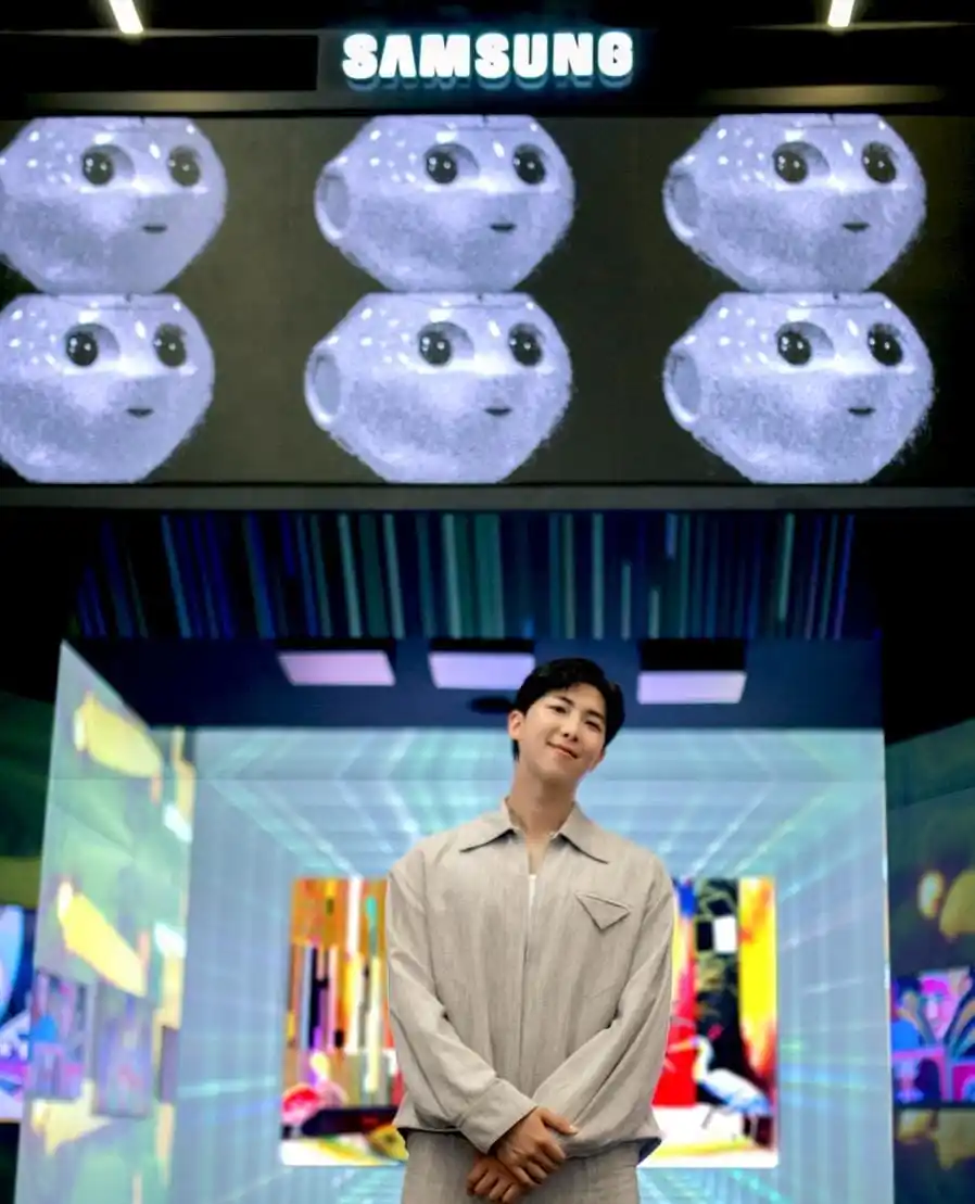 Image from ππππππΜπ π_πππππ π: πΈ RM participou de um evento da Samsung Korea em colaboraΓ§Γ£o com a Ar...