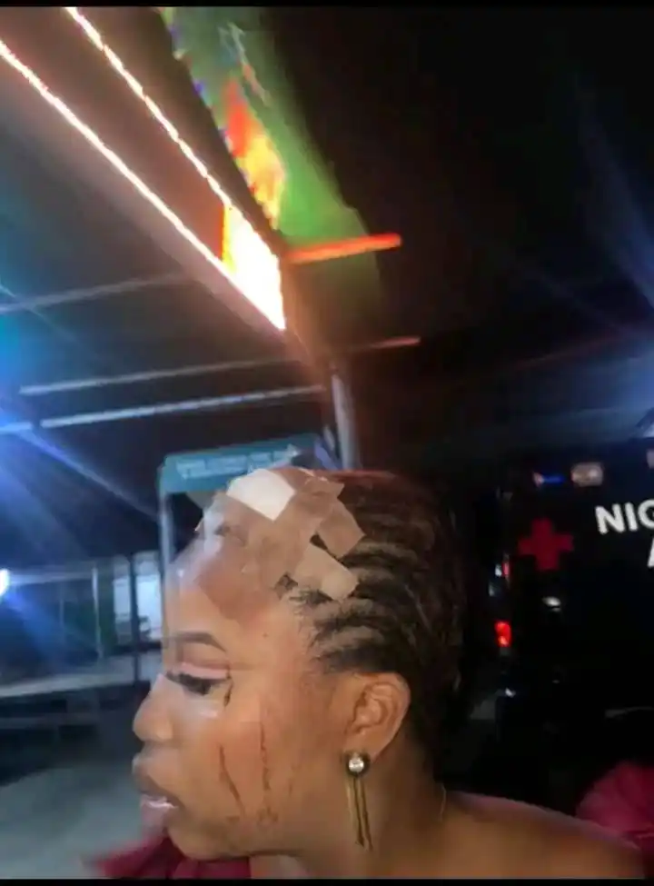 Image from UMUAKA NEWS24: THREE LADIES BRUTALIZED BY A MAN FOR MAKING A SELFIE VIDEO IN A CLUB A...
