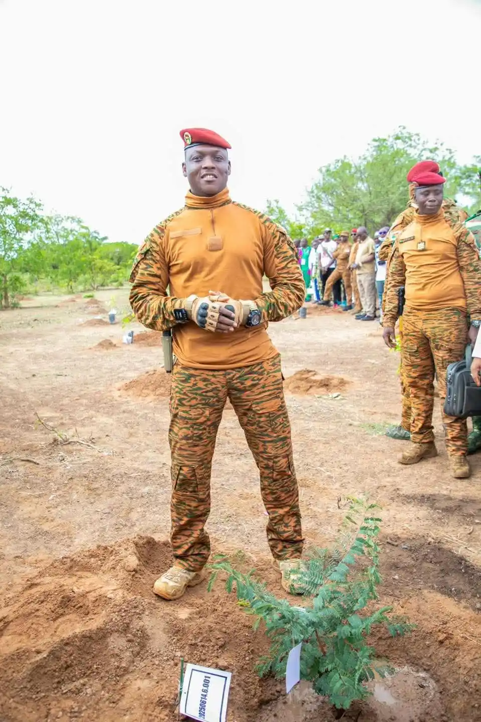 Image from Burkina24: 🔴 Centre-Sud : Le Capitaine Ibrahim TRAORÉ lance les bosquets à plant...