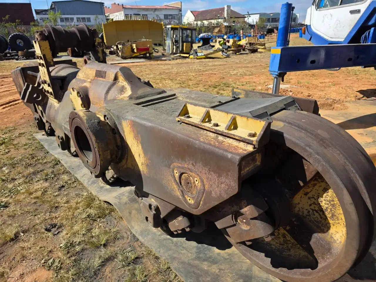 Image from Africa Machinery & Equipment: 🚨 𝗙𝗢𝗥 𝗦𝗔𝗟𝗘: 𝗖𝗮𝘁𝗲𝗿𝗽𝗶𝗹𝗹𝗮𝗿 𝗗𝟭𝟭𝗧 𝗧𝗿𝗮𝗰𝗸 𝗙𝗿𝗮�...