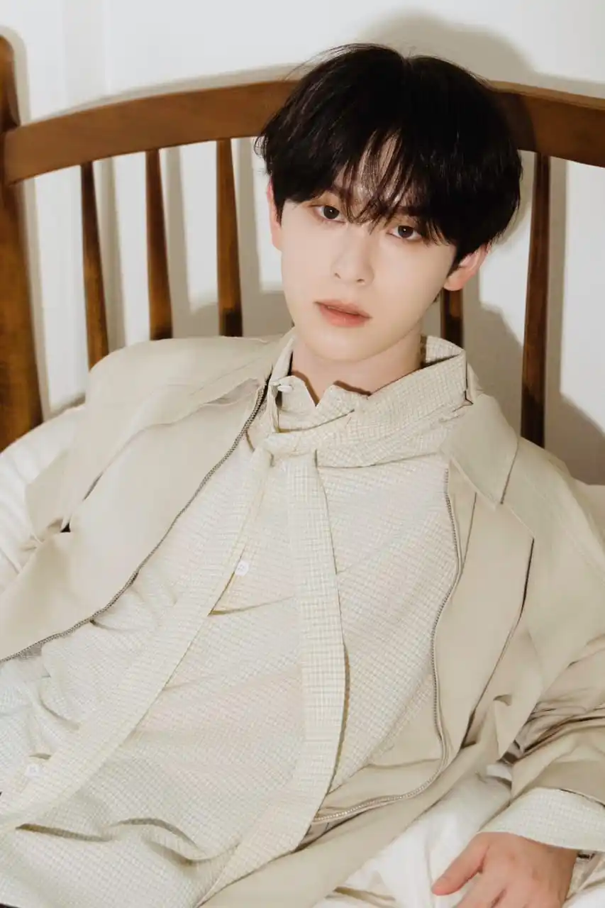 Image from X-BLISS SPACE: X-UNIT 1ST MINI ALBUM - [너에게(To. U)]  CONCEPT PHOTO B <a class="text-b...
