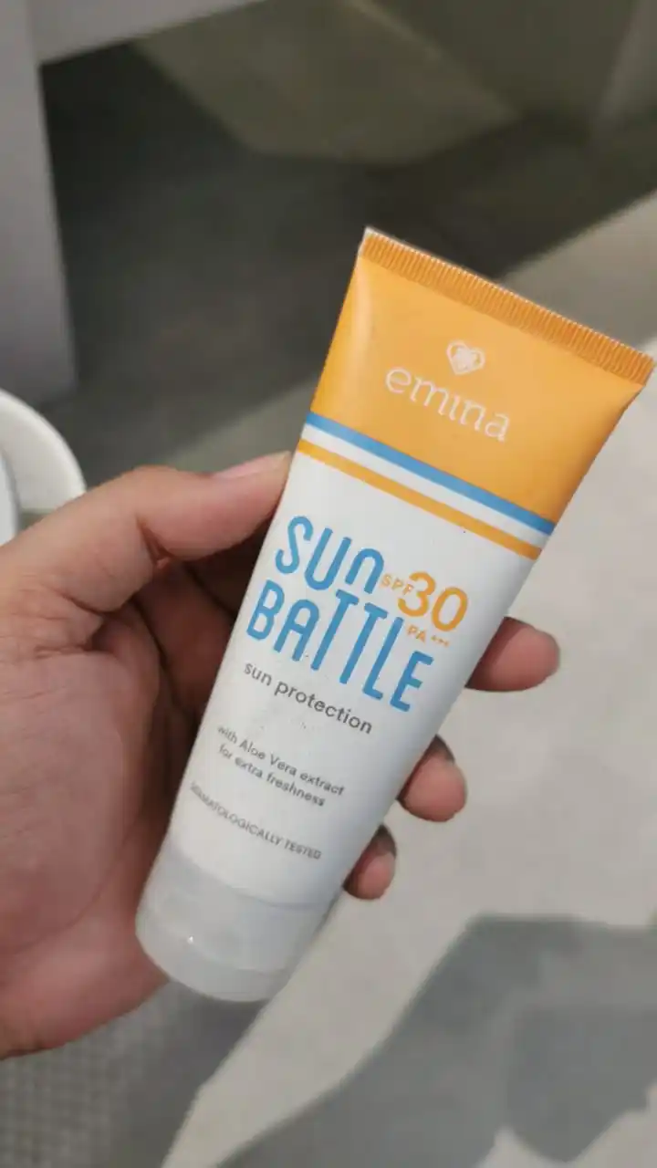 Image from We Get Shop: Emina Sun Battle SPF 30 nett 23k ED 1126 - 1 pcs...