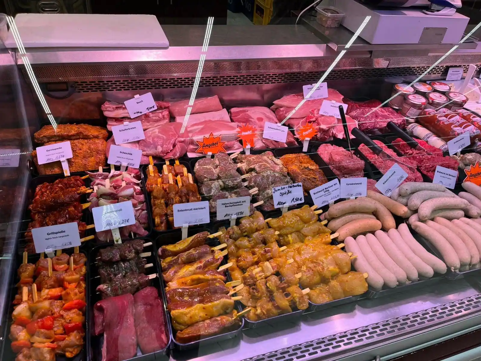 Image from Torney Landfleischerei : 🔥 Grillfreunde aufgepasst!! Unsere Fleischtheke ist reich gefüllt mi...
