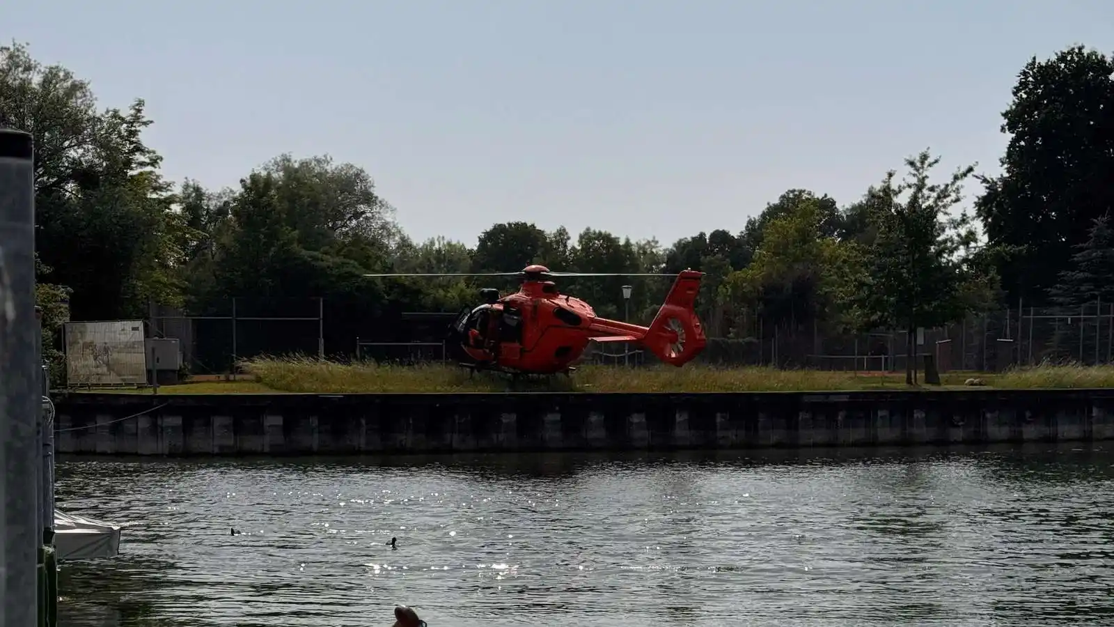 Image from chiemgau24: Guten Morgen ☔️  👉🏼 (+) „Brutal“: *Feuerwehr muss Gaffer bei Rettung...