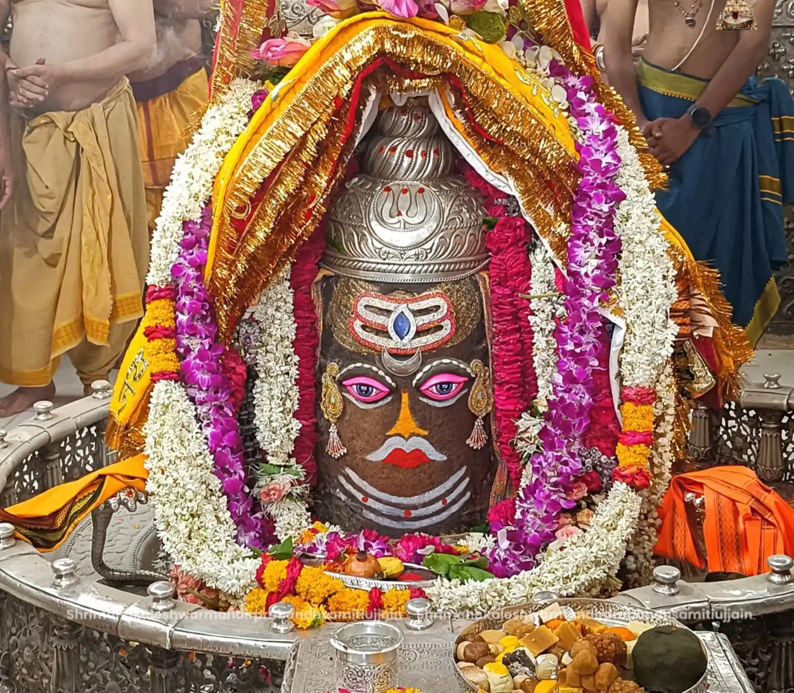 Image from HinduNidhi: जय श्री महाकाल श्री Mahakaleshwar ज्योतिर्लिंग का आज का भस्म आरती श्रृ...