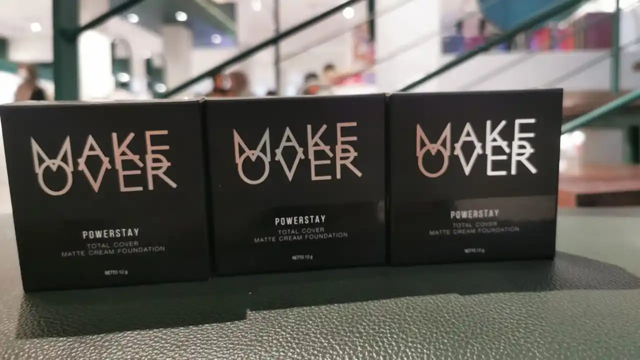Image from We Get Shop: Make Over Powerstay Total Cover Matte Cream Foundation nett 69k all s...
