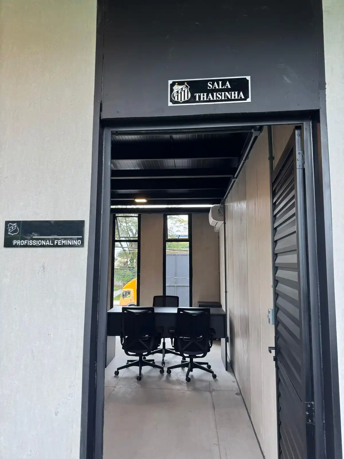 Image from Portal Sereias: Thaisinha, camisa 10 e capitã das Sereias da Vila, foi homenageada no ...