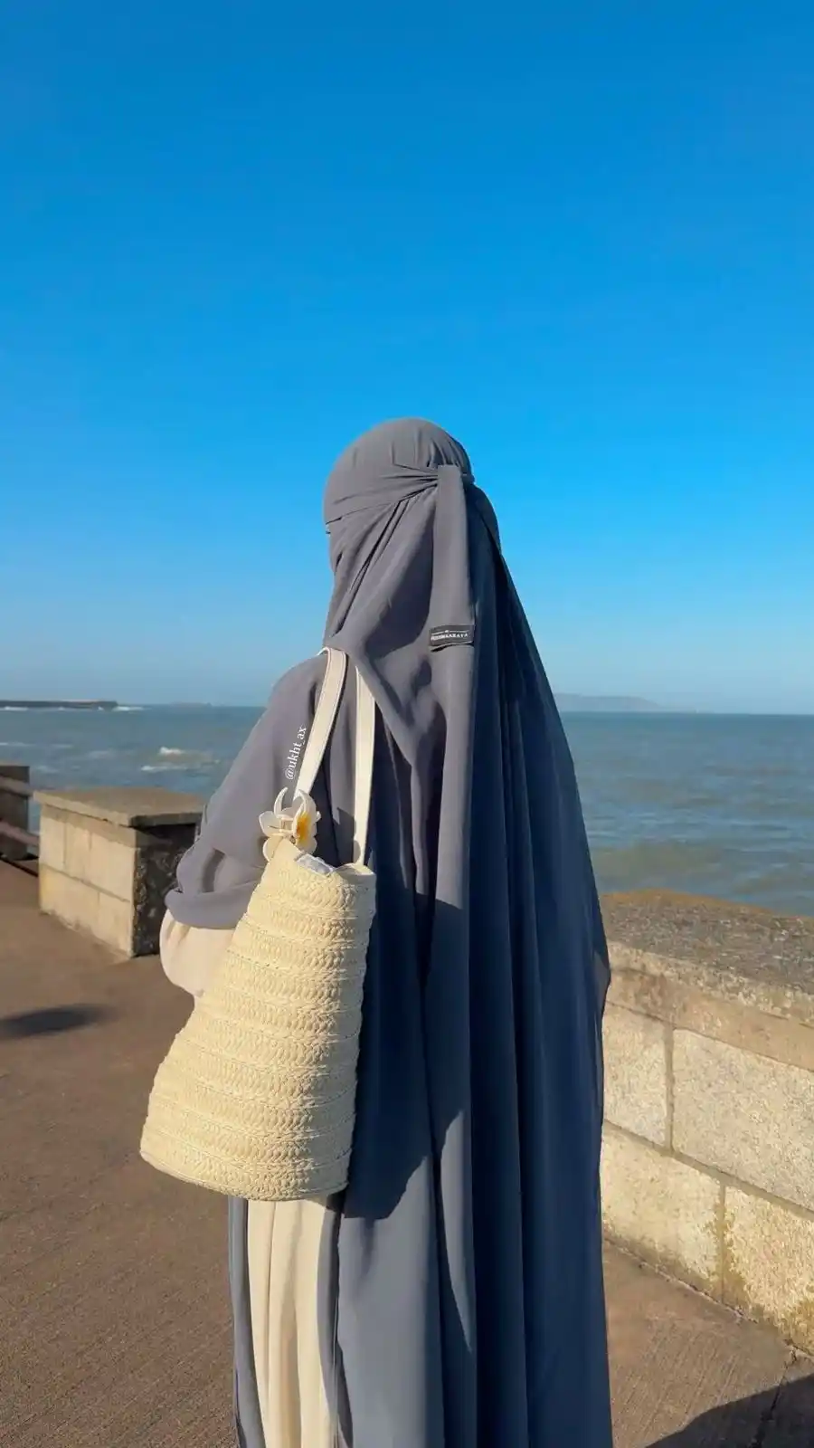 Image from Muslim Sisters: كُلُّ الْفَاظِ الغَزَلِ الَّتِي قِيلَتْ لِلْفَتَاةِ وَبِجَمِيعِ لُغَات...