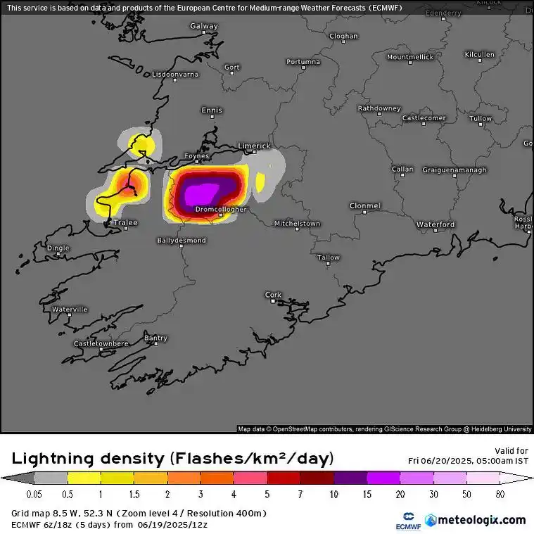 Image from Weather Alerts Ireland: 🚨⚡️ A risk of some isolated thunderstorms in the early hours overnigh...