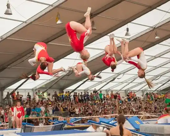 Image from ZO Online: *Aufgepasst und mitgemacht!*  🤸‍♂️🤸🤸‍♀️ *Frisch - fromm - fröhlich ...