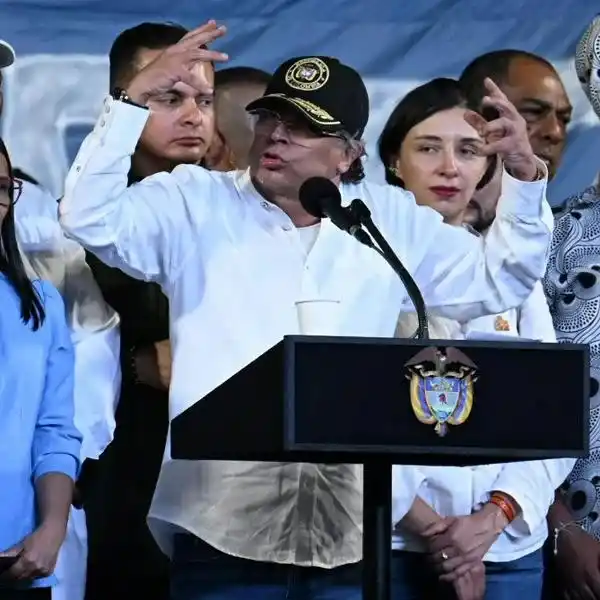 Image from Pulzo: *Gustavo Petro hizo un nuevo (y polémico) nombramiento: se llevó a un ...