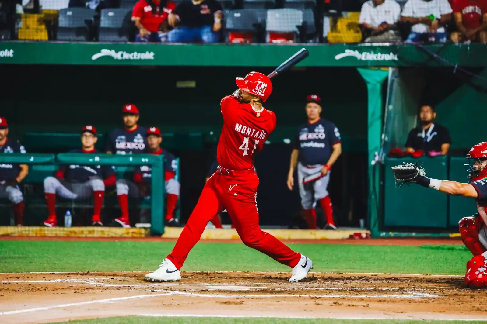 Image from Vértigo Deportivo ⚾🏈🏀⚽: ⚾🇲🇽 Con buen pitcheo y Montaño inspirado en el ataque <a class="text...