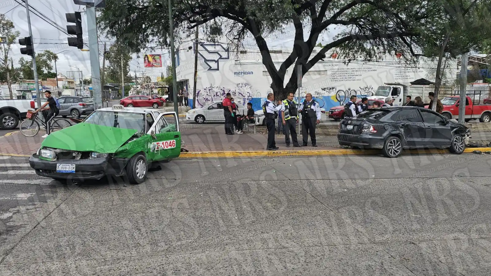 Image from NRS noticias: Se registra fuerte accidente sobre el bulevar Juan José Torres Landa y...